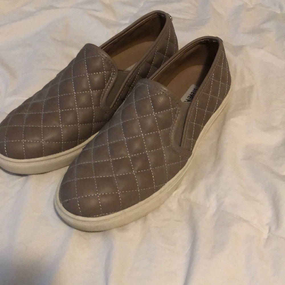 Steve Madden slip-ons